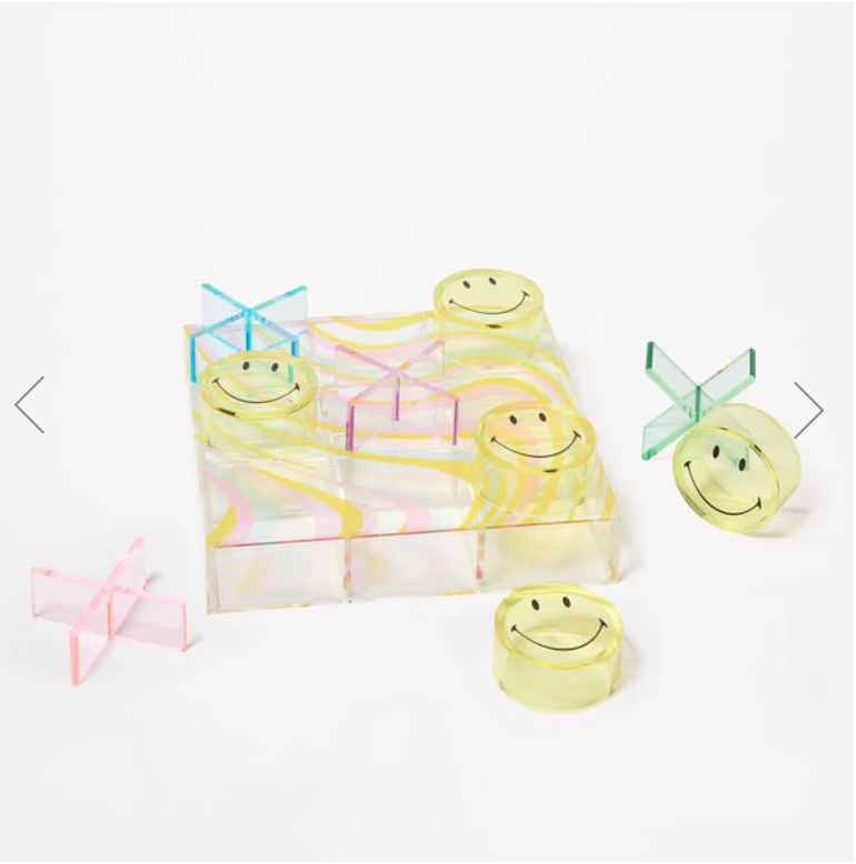 Lucite Tic Tac Toe Smiley